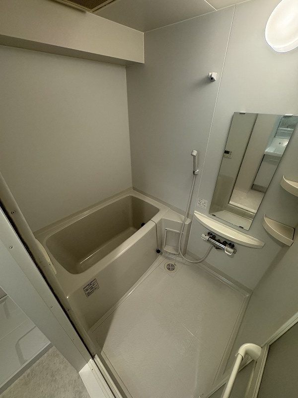 バス・シャワールーム　※掲載情報と物件の現況が異なる場合、現況を優先するものとしま