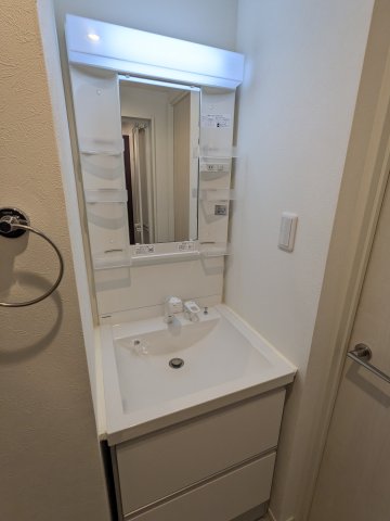 洗面設備　102号室