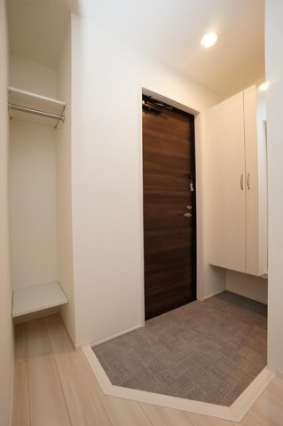 玄関　落ち着いた玄関です