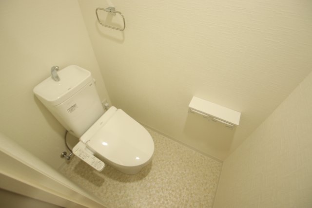 トイレ　別室の参考写真です。※現況優先