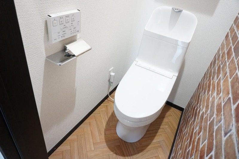 トイレ　トイレ