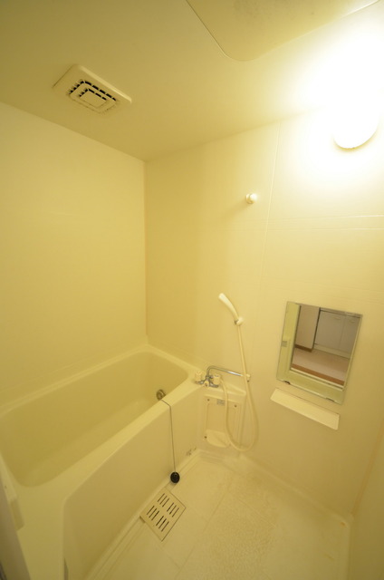 バス・シャワールーム　★ゆったりとしたバスルームで癒しのひと時を…★