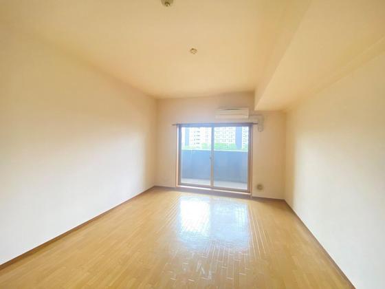 居室・リビング　※別部屋の写真です