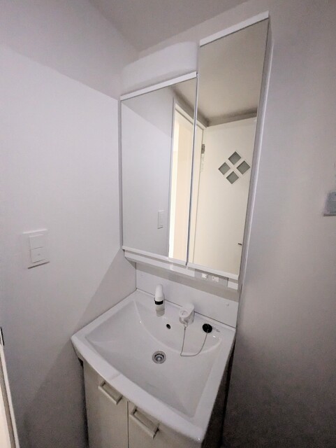 洗面設備　独立洗面台