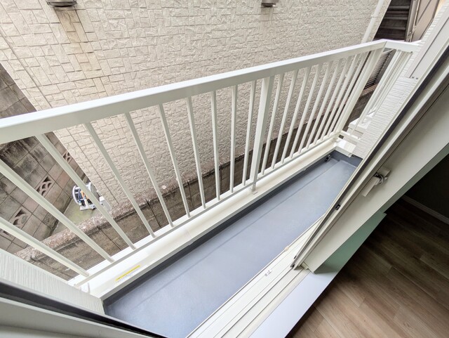 バルコニー　バルコニー