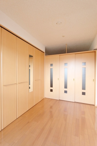 その他部屋・スペース　寝室を分けることができます