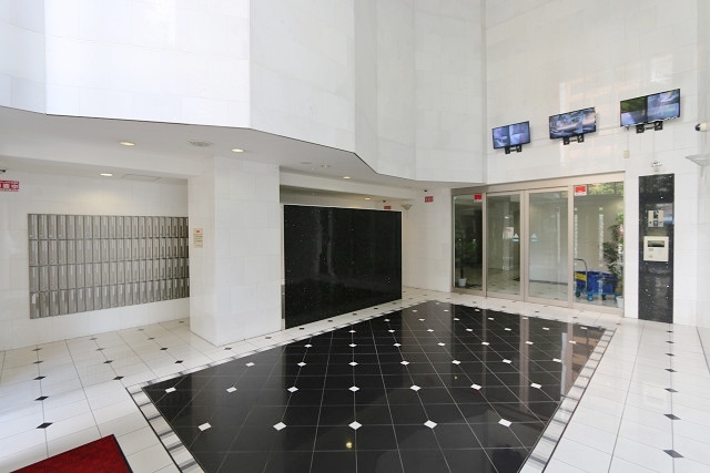 エントランス　ホテルのようなエントランスです