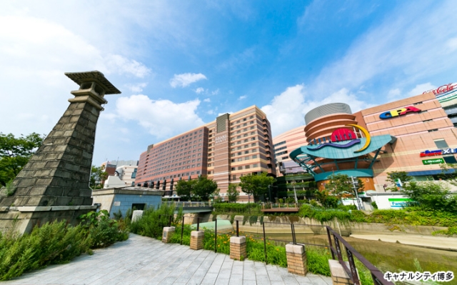 ショッピングセンター　キャナルシティ博多サウスビル（ショッピングセンター）まで618m