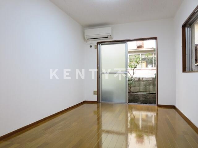 居室・リビング　ゆったりとした居間です