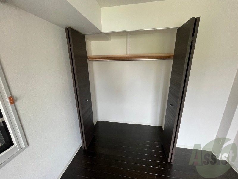 収納　寝室の収納です。部屋がすっきり片付きます。