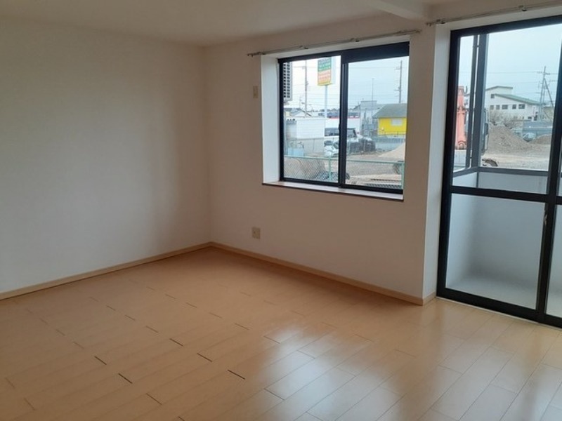 居室・リビング　図面と現状に相違がある場合には現状を優先