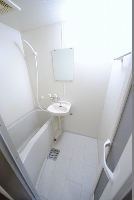バス・シャワールーム　写真は３２０号室
