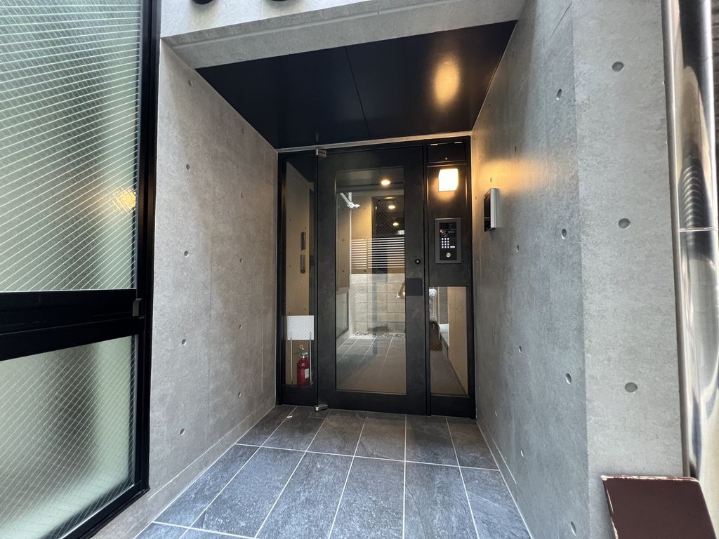 エントランス　エントランス