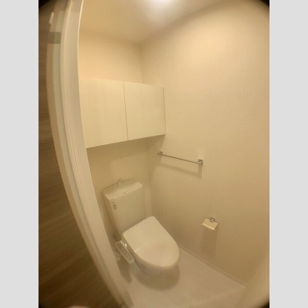 トイレ　温水暖房洗浄便座