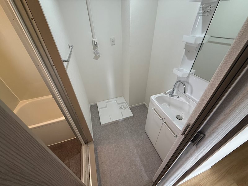 洗面設備　同建物同号室の室内写真です。