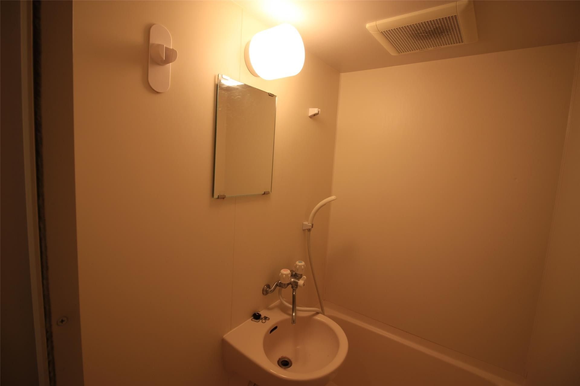 洗面設備　同物件別室写真