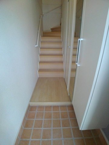 玄関　収納もある玄関です