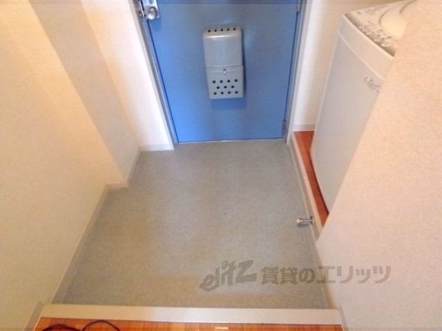 玄関　カーテンレール