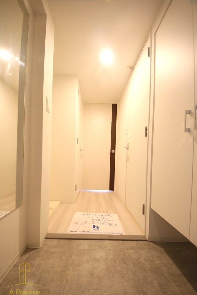 玄関　セレニテ桜川駅前プリエ