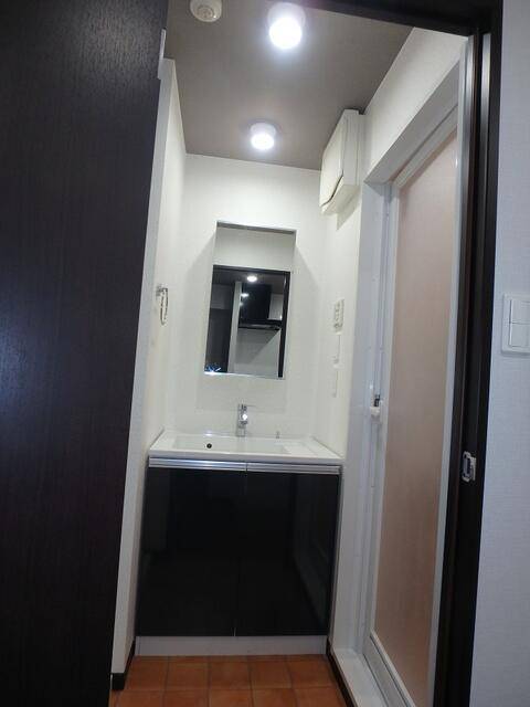 バルコニー　浴室乾燥機完備