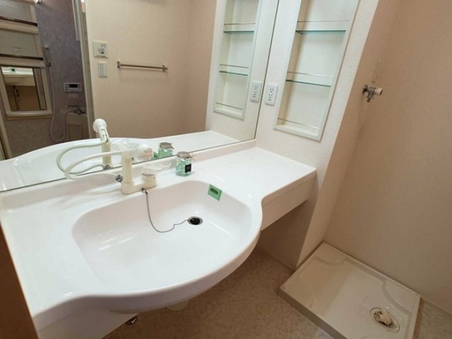 洗面設備　カウンター洗面台