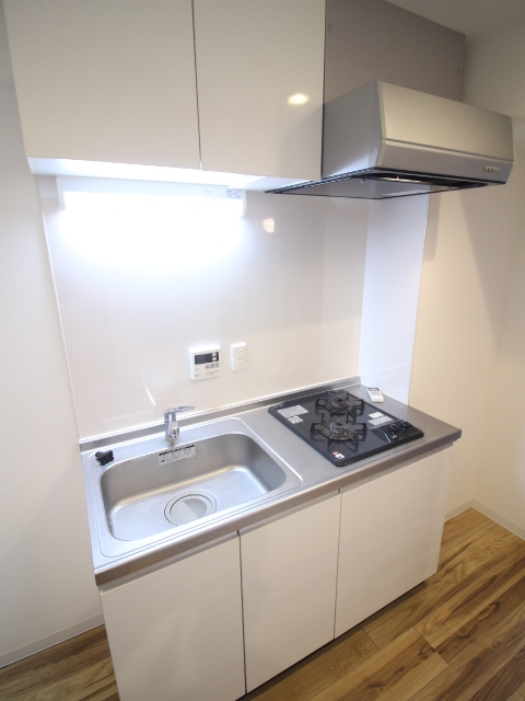 キッチン　システムキッチン採用。2口ガスコンロで捗る料理好き仕様