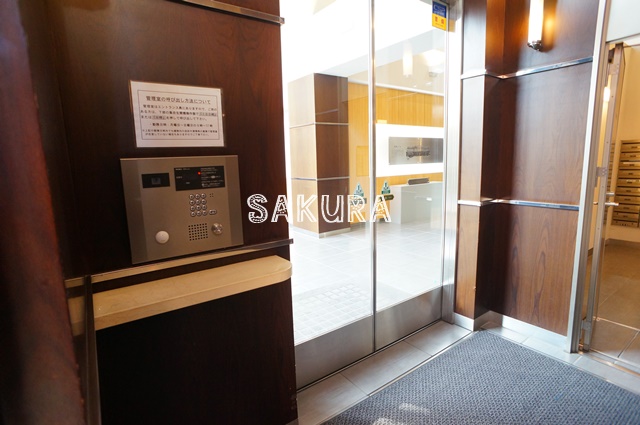 セキュリティ　不審者、勧誘員をシャットアウトできるオートロックです♪