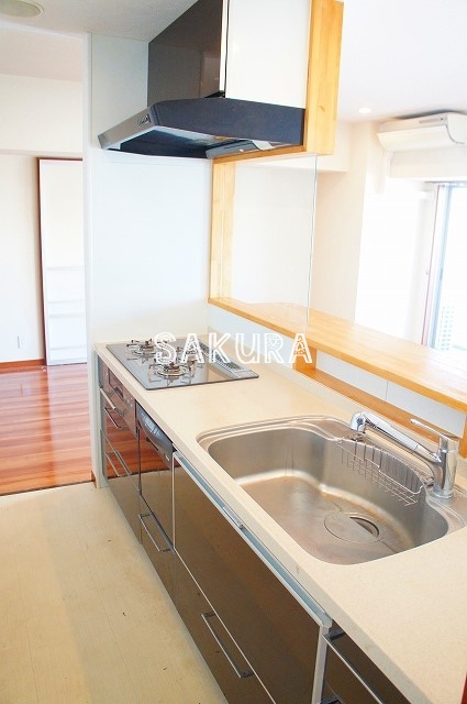 キッチン　周りを見渡しながら調理のできるカウンターキッチンです♪