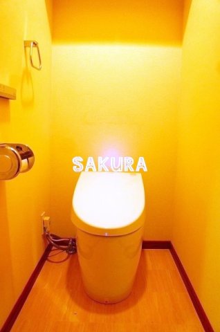 トイレ　嬉しい温水洗浄便座♪