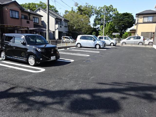 駐車場　駐車場