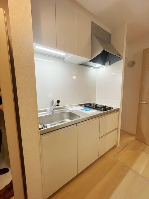 キッチン　2口コンロ付きのシステムキッチンです