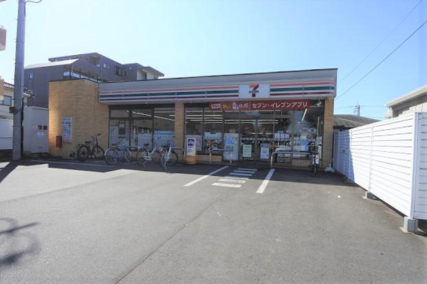 コンビニ　セブンイレブン（コンビニ）まで1196m