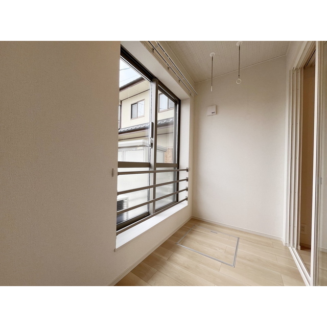 バルコニー　サンルームタイプ