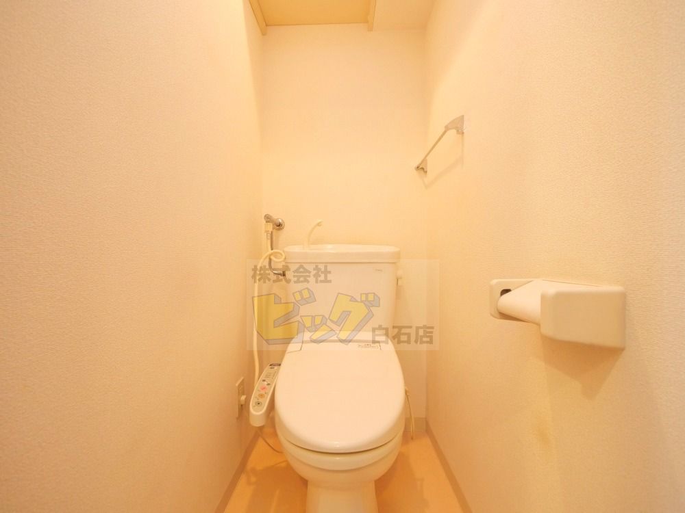 トイレ　ウォシュレット完備しています♪