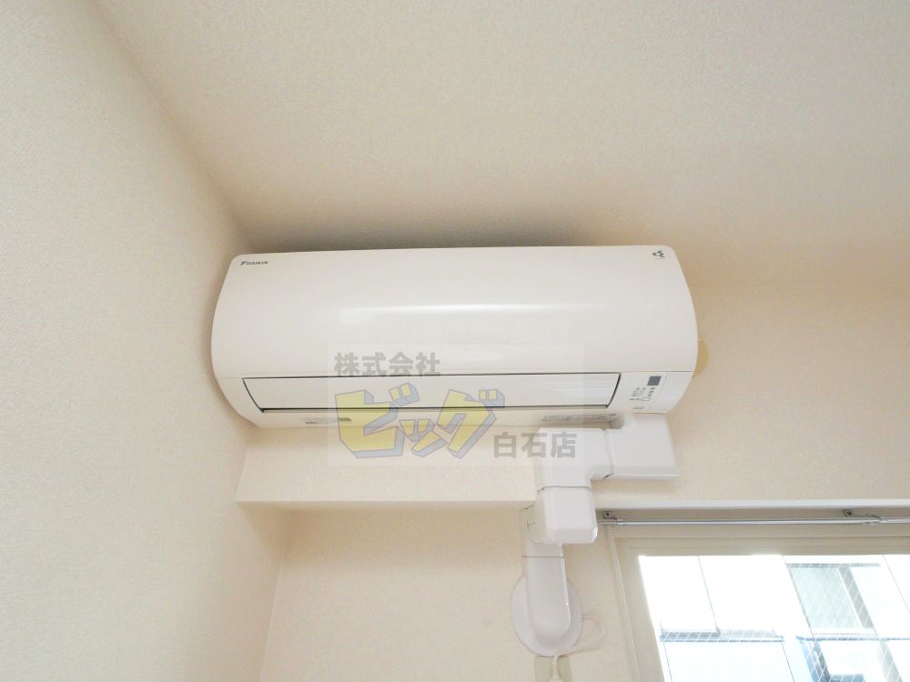 その他設備　夏も快適なエアコン付きです♪