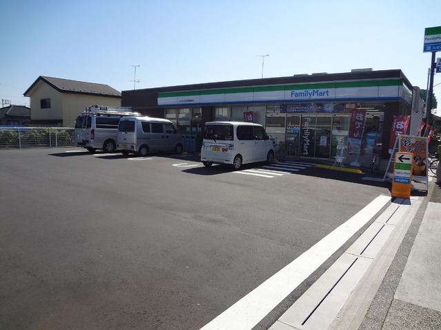 コンビニ　ファミリーマート八王子かすみ学園通り店（コンビニ）まで842m