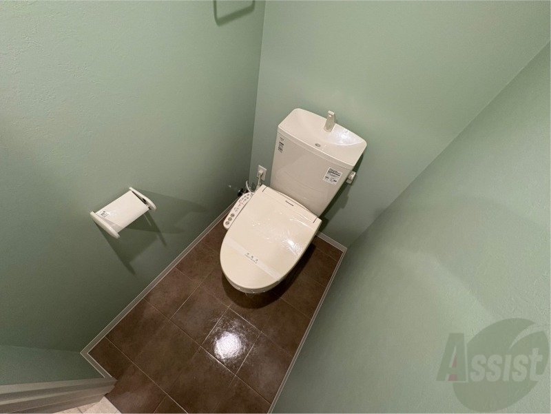 トイレ　こちらはトイレです。清潔感があり、安心して使用できます。