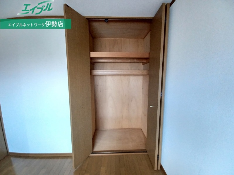 収納　同型参考写真