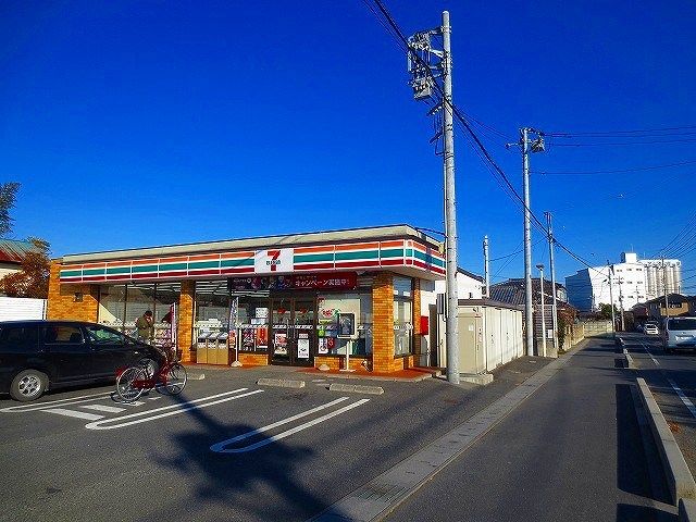 コンビニ　セブンイレブン（コンビニ）まで1900m