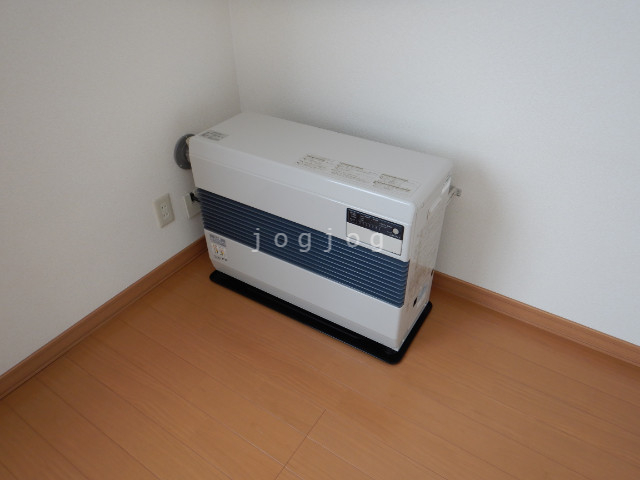 その他設備　安価な灯油暖房★