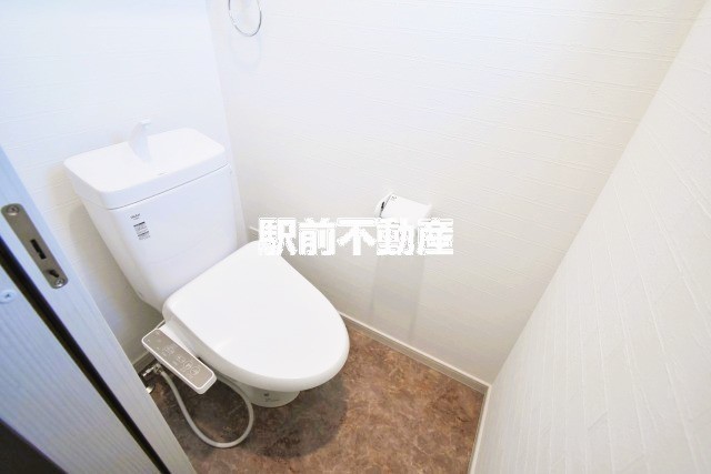 トイレ　温水洗浄便座