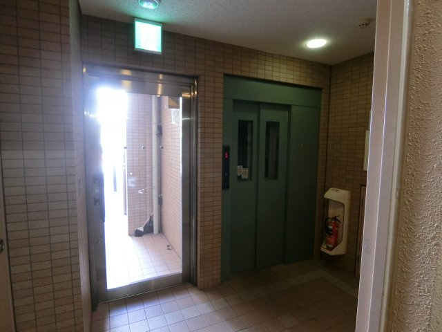ロビー