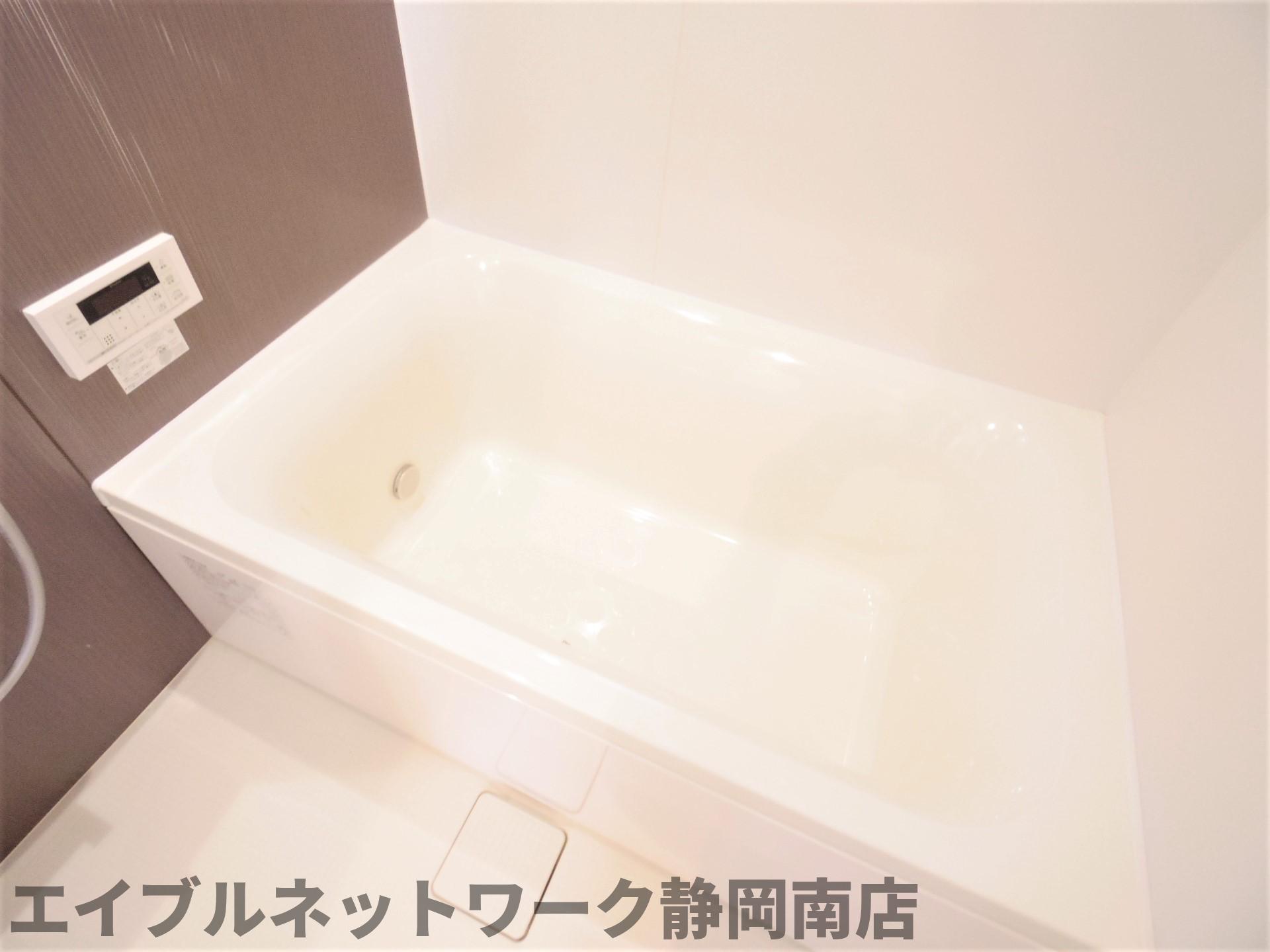 バス・シャワールーム　お風呂で日々の疲れを落としましょう