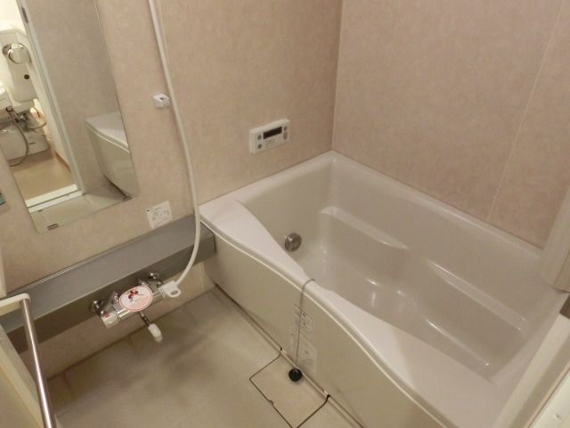 バス・シャワールーム　浴室乾燥機付バスルーム