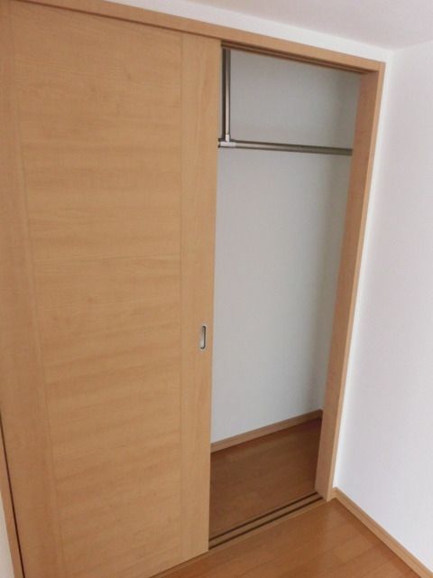 収納　横幅の広い収納スペース