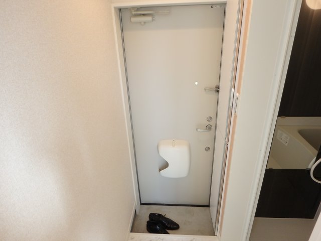 玄関　反転同間取り参考写真です