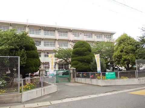 小学校　北九州市立　松ヶ江南小学校（小学校）まで550m