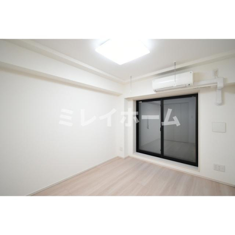 居室・リビング　同建物内、別のお部屋の参考写真になります。
