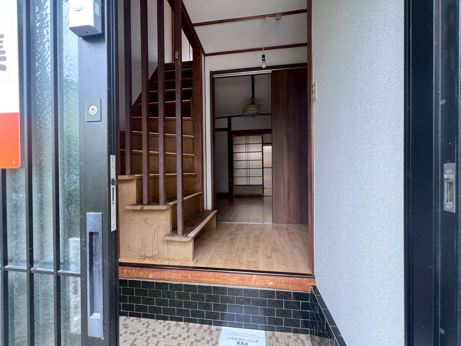 八尾市八尾木1丁目貸家の玄関写真