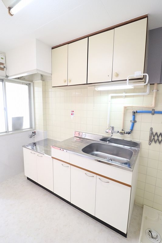 キッチン　退去予定のため別部屋写真使用